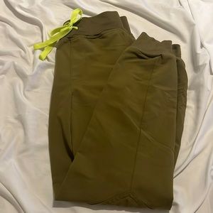 FIGS Zamora high rise joggers